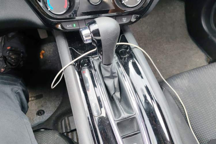 Used Honda Vezel 2017 1.5L CVT 2WD Comfort Model Gear Lever