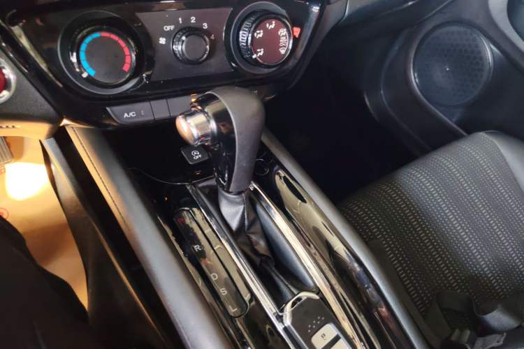 Used Honda Vezel 2017 1.8L CVT Front-Wheel Drive Pioneer Edition Gear Lever