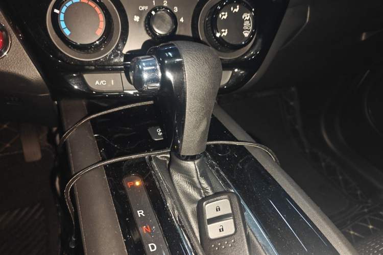 Used Honda Vezel 2017 1.8L CVT Front-Wheel Drive Pioneer Edition Gear Lever