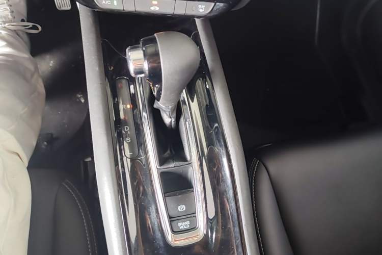 Used Honda Vezel 2017 1.5L CVT 2WD Comfort Model Gear Lever