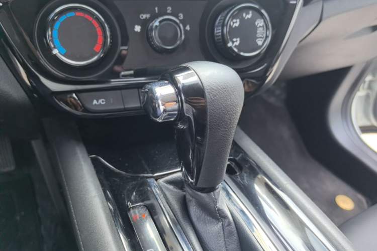 Used Honda Vezel 2017 1.5L CVT 2WD Comfort Model Gear Lever