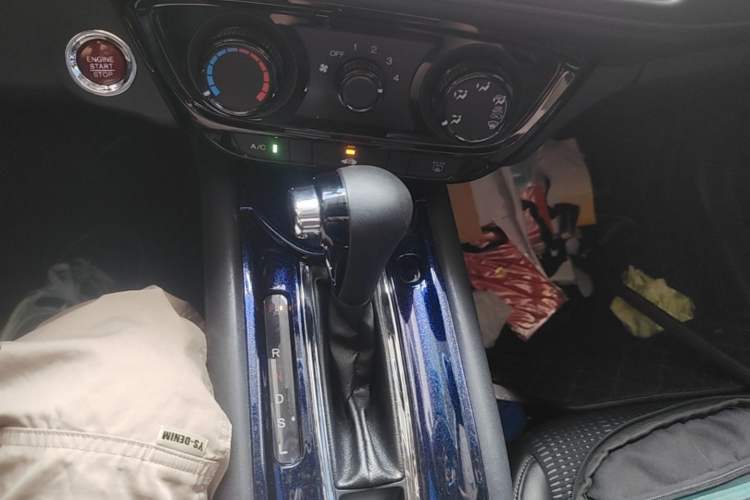 Used Honda Vezel 2017 1.8L CVT Front-Wheel Drive Pioneer Edition Gear Lever