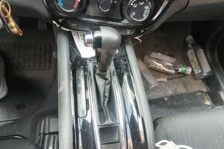 Used Honda Vezel 2017 1.5L CVT 2WD Comfort Model Gear Lever