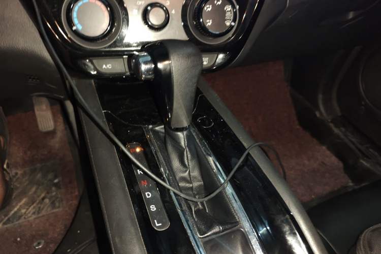 Used Honda Vezel 2017 1.5L CVT 2WD Comfort Model Gear Lever