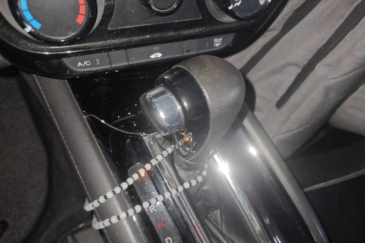 Used Honda Vezel 2017 1.5L CVT 2WD Comfort Model Gear Lever