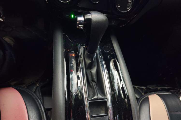 Used Honda Vezel 2017 1.5L CVT 2WD Comfort Model Gear Lever