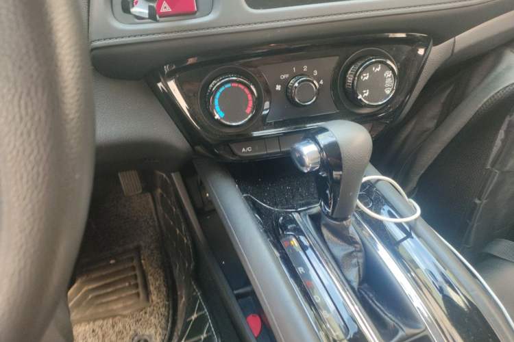 Used Honda Vezel 2017 1.5L CVT 2WD Comfort Model Gear Lever
