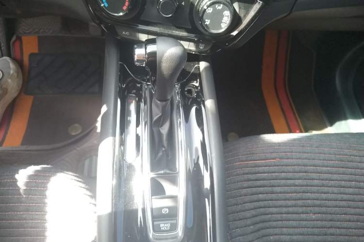 Used Honda Vezel 2017 1.5L CVT 2WD Comfort Model Gear Lever