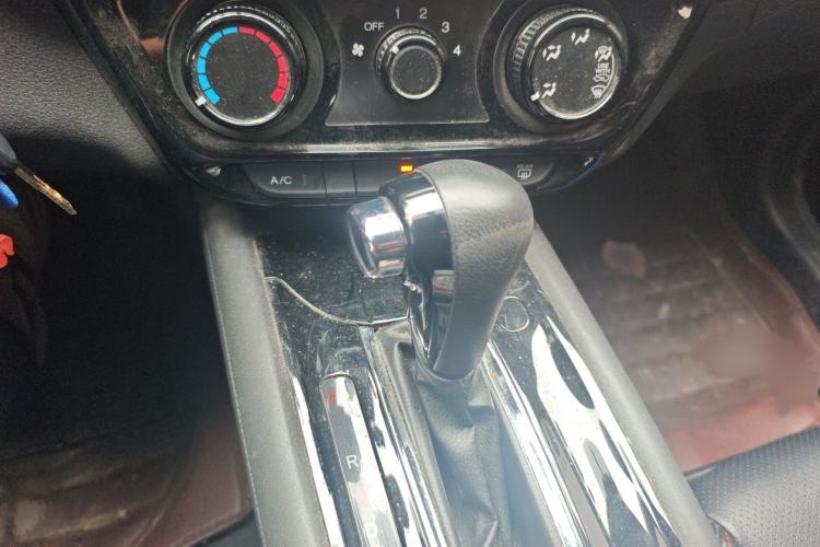 Used Honda Vezel 2017 1.5L CVT 2WD Comfort Model Gear Lever