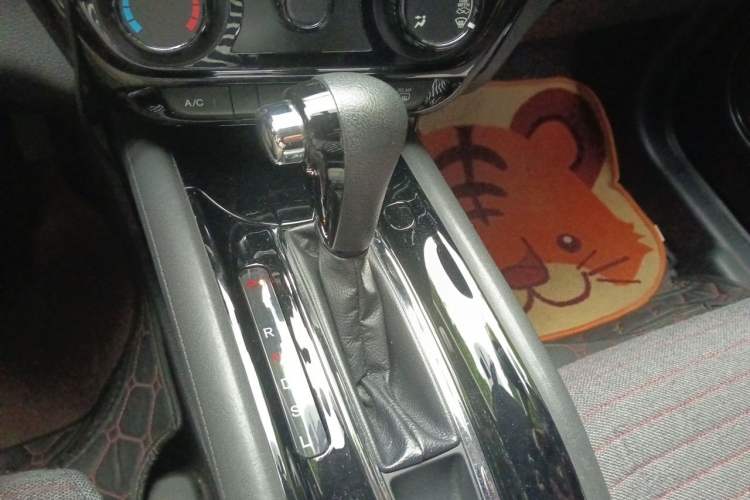 Used Honda Vezel 2017 1.5L CVT 2WD Comfort Model Gear Lever
