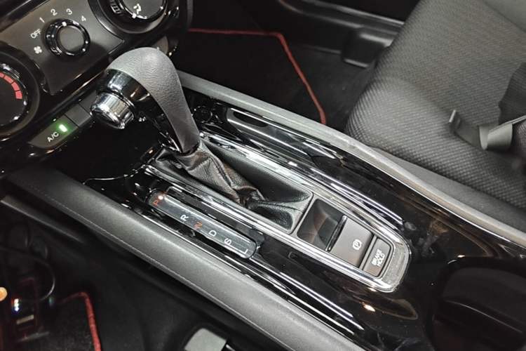 Used Honda Vezel 2017 1.5L CVT 2WD Comfort Model Gear Lever