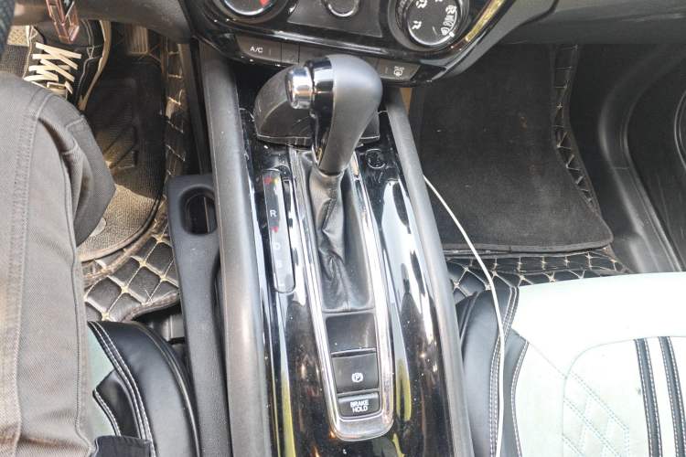 Used Honda Vezel 2017 1.5L CVT 2WD Comfort Model Gear Lever