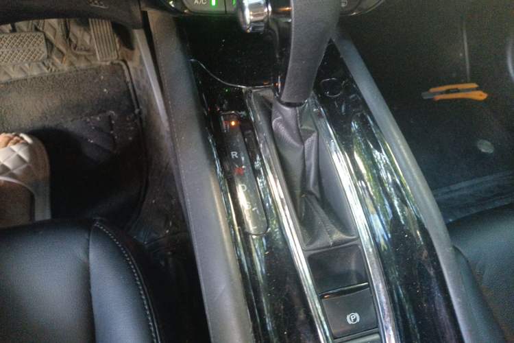 Used Honda Vezel 2017 1.5L CVT 2WD Comfort Model Gear Lever