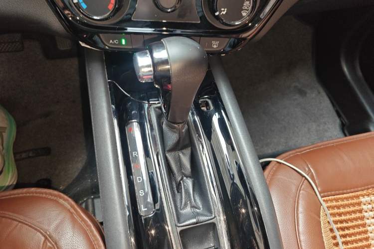 Used Honda Vezel 2017 1.5L CVT 2WD Comfort Model Gear Lever