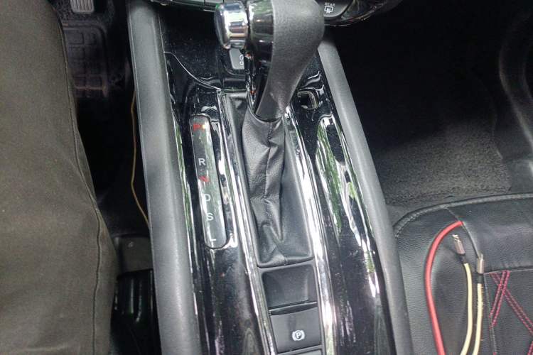 Used Honda Vezel 2017 1.8L CVT Front-Wheel Drive Pioneer Edition Gear Lever
