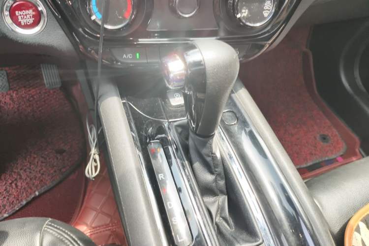 Used Honda Vezel 2017 1.8L CVT Front-Wheel Drive Pioneer Edition Gear Lever