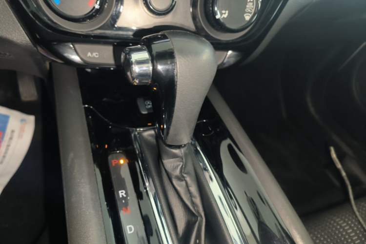 Used Honda Vezel 2017 1.8L CVT Front-Wheel Drive Pioneer Edition Gear Lever