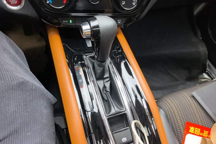 Used Honda Vezel 2017 1.8L CVT Front-Wheel Drive Pioneer Edition Gear Lever