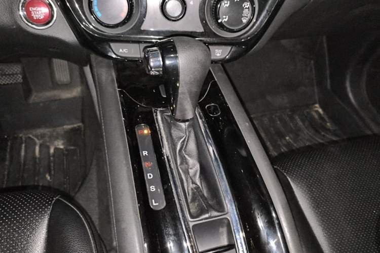 Used Honda Vezel 2017 1.8L CVT Front-Wheel Drive Pioneer Edition Gear Lever
