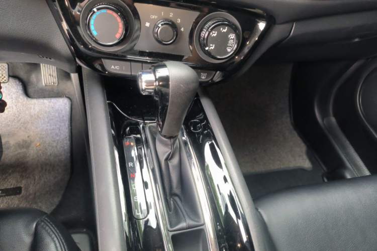 Used Honda Vezel 2017 1.5L CVT 2WD Comfort Model Gear Lever