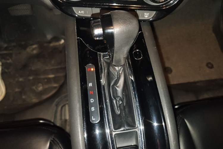 Used Honda Vezel 2017 1.5L CVT 2WD Comfort Model Gear Lever