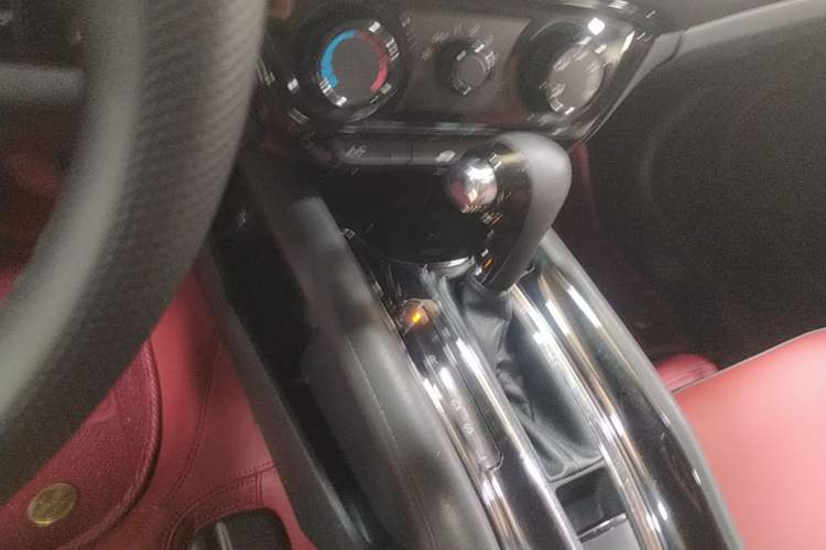 Used Honda Vezel 2017 1.5L CVT 2WD Comfort Model Gear Lever