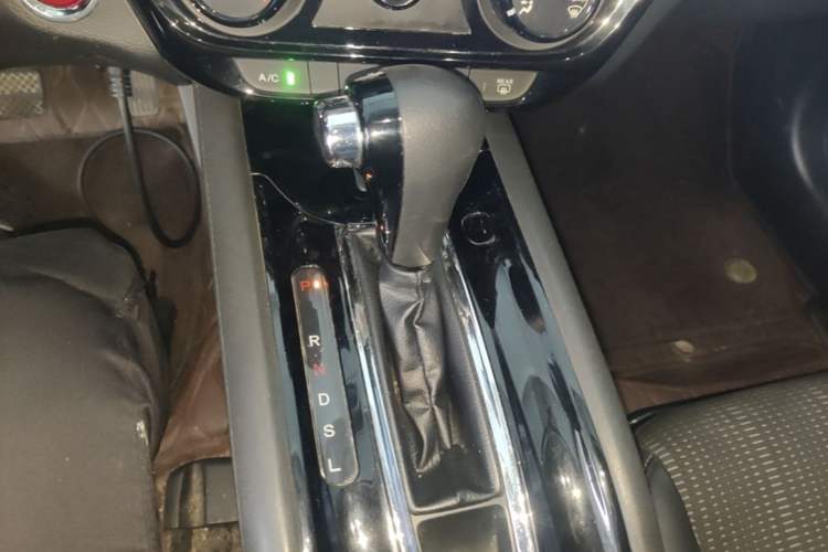 Used Honda Vezel 2017 1.8L CVT Front-Wheel Drive Pioneer Edition Gear Lever
