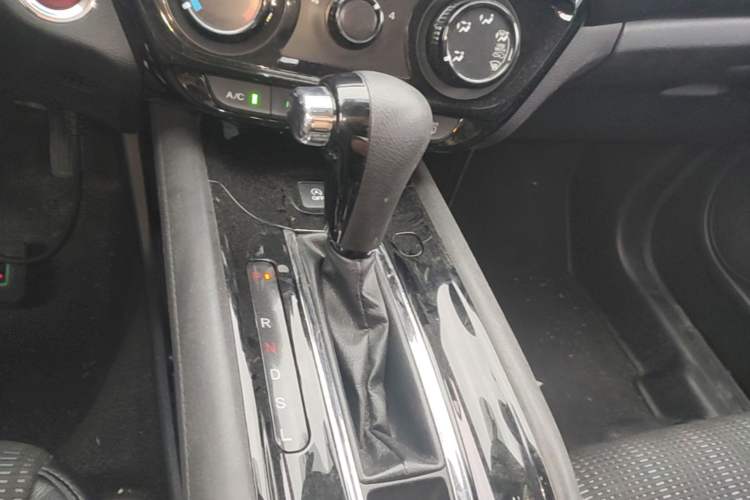 Used Honda Vezel 2017 1.8L CVT Front-Wheel Drive Pioneer Edition Gear Lever