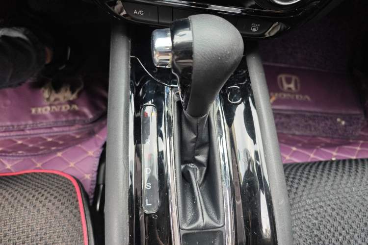 Used Honda Vezel 2017 1.8L CVT Front-Wheel Drive Pioneer Edition Gear Lever