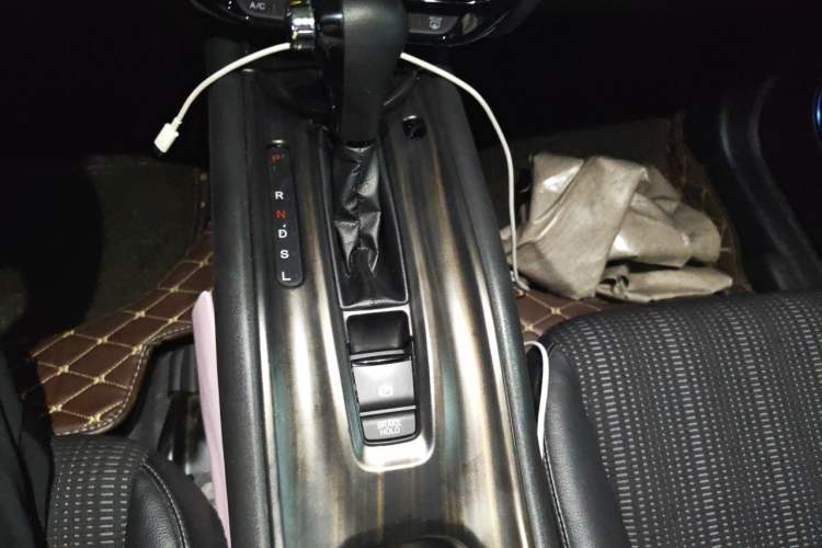 Used Honda Vezel 2017 1.8L CVT Front-Wheel Drive Pioneer Edition Gear Lever