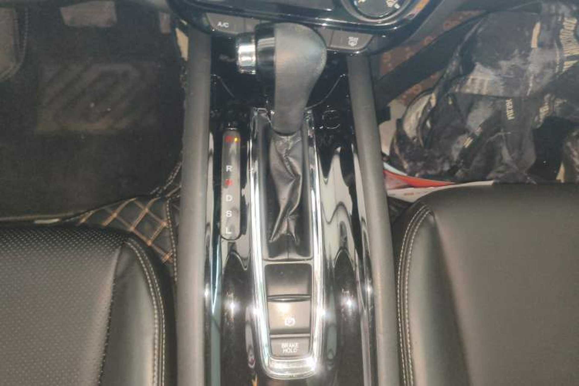 Used Honda Vezel 2017 1.5L CVT 2WD Comfort Model Gear Lever