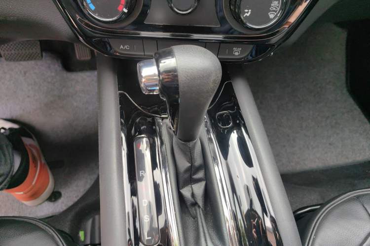 Used Honda Vezel 2017 1.5L CVT 2WD Comfort Model Gear Lever