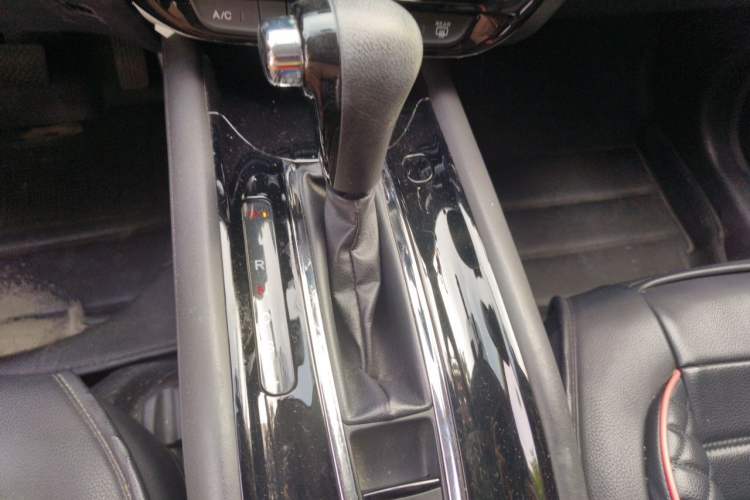 Used Honda Vezel 2017 1.5L CVT 2WD Comfort Model Gear Lever