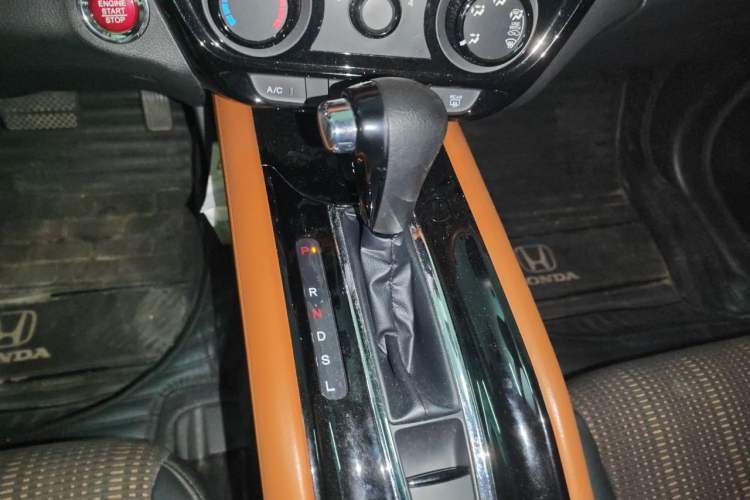 Used Honda Vezel 2017 1.8L CVT Front-Wheel Drive Pioneer Edition Gear Lever
