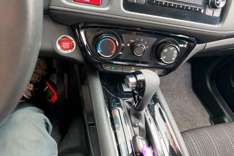 Used Honda Vezel 2017 1.8L CVT Front-Wheel Drive Pioneer Edition Gear Lever