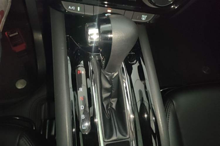 Used Honda Vezel 2017 1.5L CVT 2WD Comfort Model Gear Lever