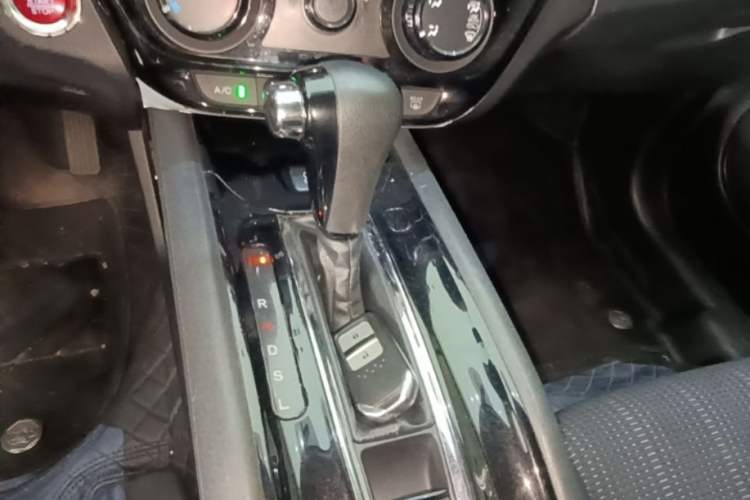 Used Honda Vezel 2017 1.8L CVT 2WD Elite Model Gear Lever