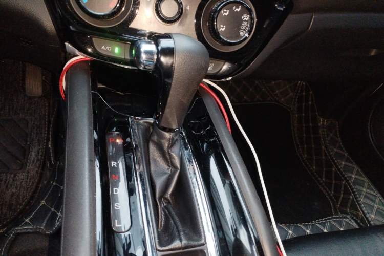 Used Honda Vezel 2017 1.5L CVT 2WD Comfort Model Gear Lever