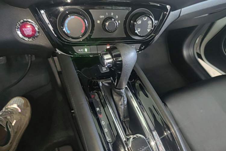 Used Honda Vezel 2017 1.8L CVT Front-Wheel Drive Pioneer Edition Gear Lever