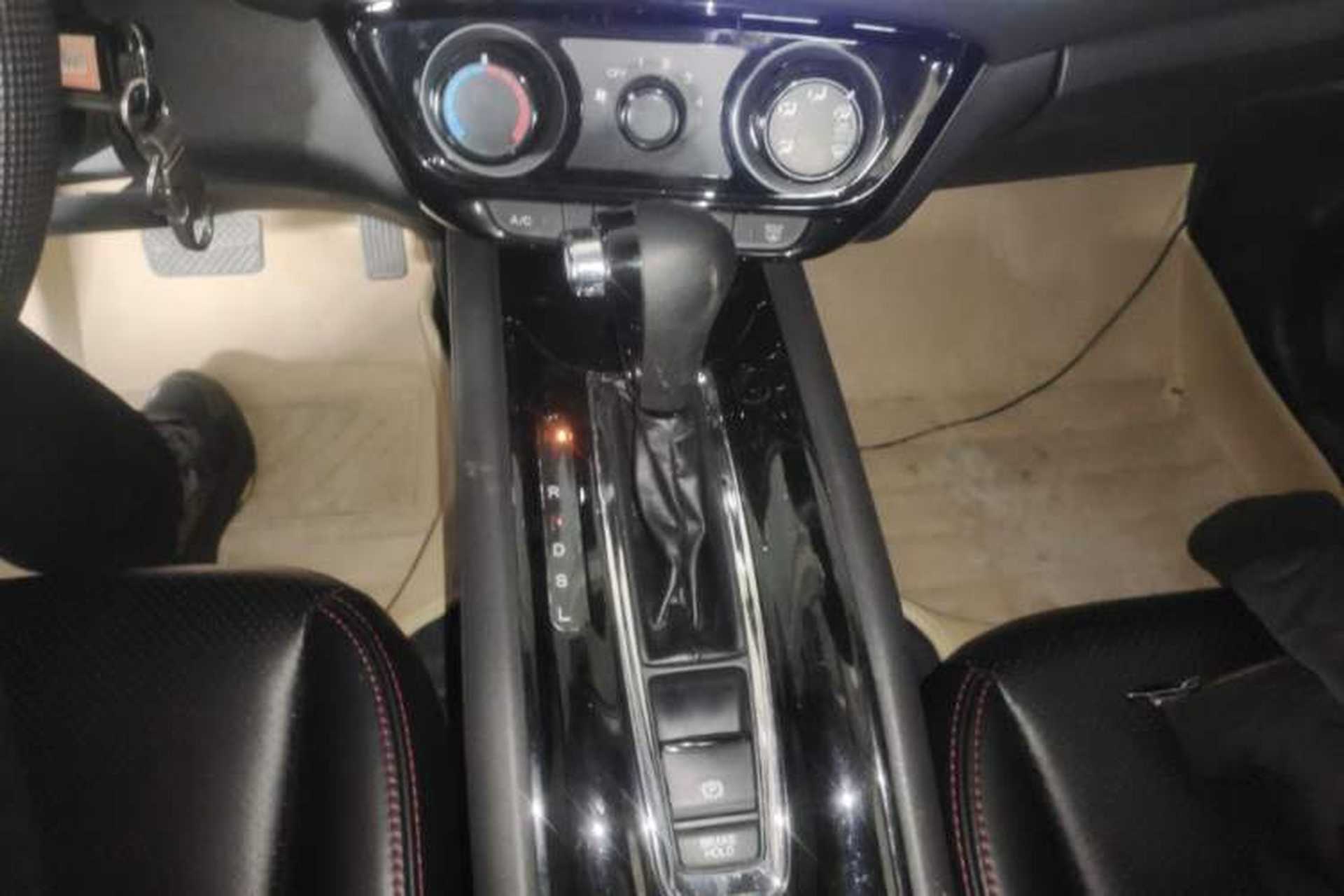 Used Honda Vezel 2017 1.5L CVT 2WD Comfort Model Gear Lever