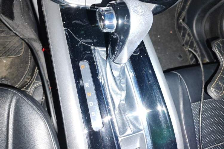 Used Honda Vezel 2017 1.5L CVT 2WD Comfort Model Gear Lever
