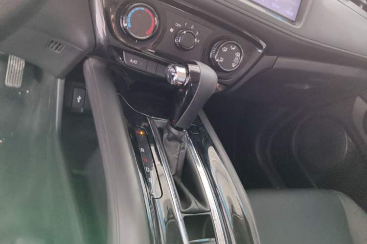 Used Honda Vezel 2017 1.5L CVT 2WD Comfort Model Gear Lever