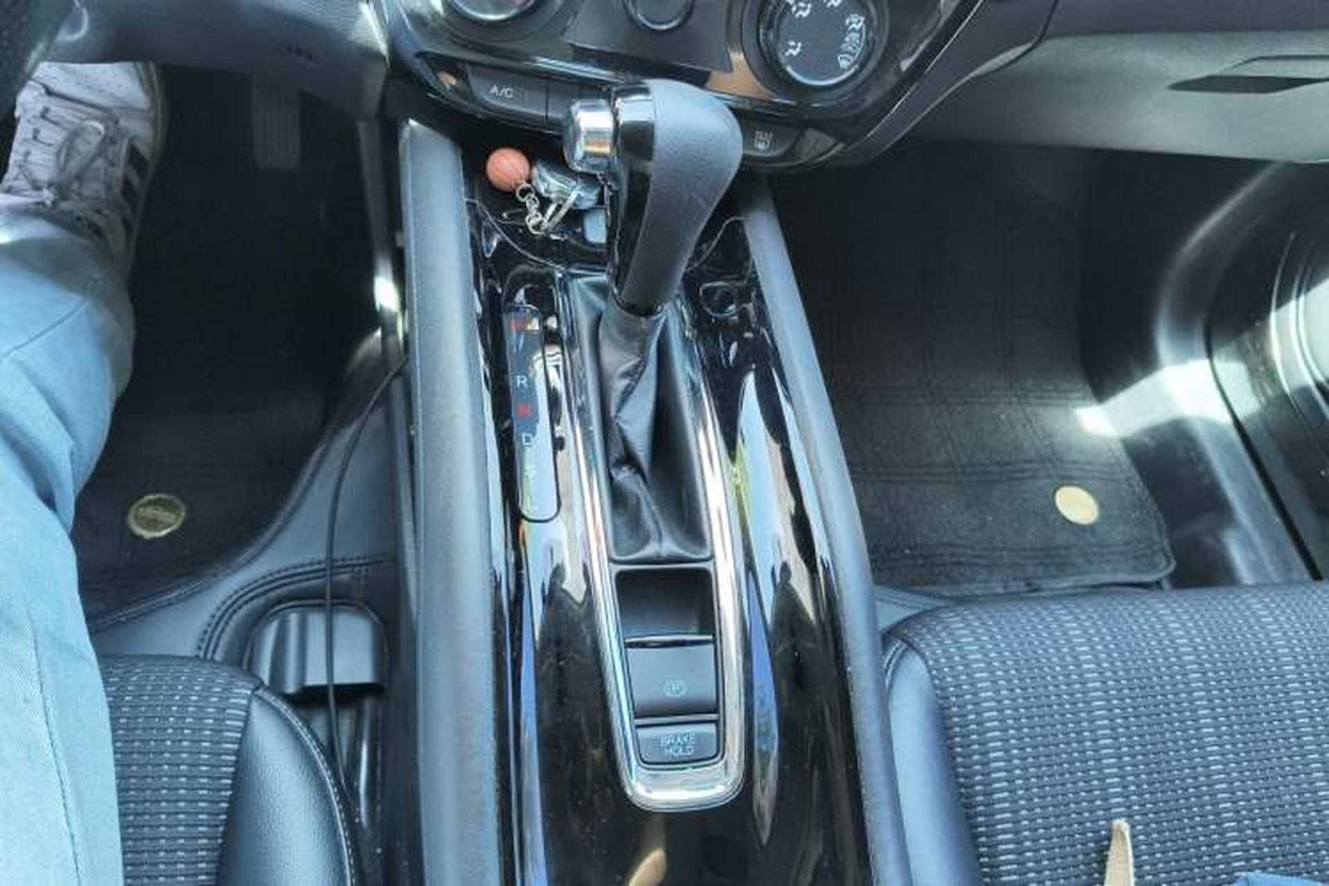 Used Honda Vezel 2017 1.8L CVT Front-Wheel Drive Pioneer Edition Gear Lever