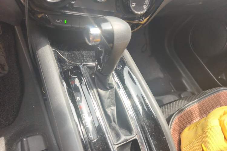Used Honda Vezel 2017 1.5L CVT 2WD Comfort Model Gear Lever