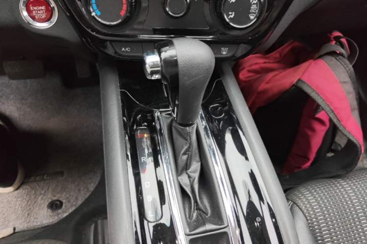 Used Honda Vezel 2017 1.8L CVT Front-Wheel Drive Pioneer Edition Gear Lever