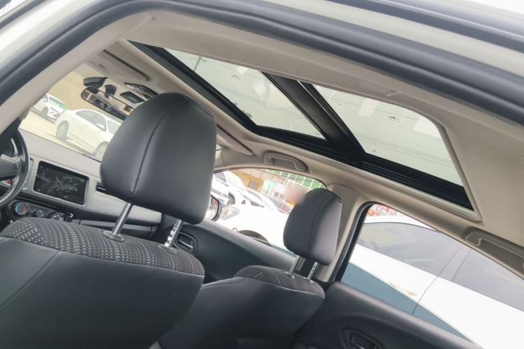 Used Honda Vezel 2017 1.8L CVT Front-Wheel Drive Pioneer Edition Headliner