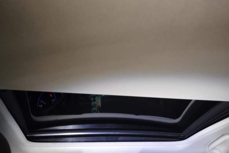 Used Honda Vezel 2017 1.8L CVT Front-Wheel Drive Pioneer Edition Headliner