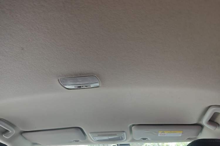 Used Honda Vezel 2017 1.5L CVT 2WD Comfort Model Headliner