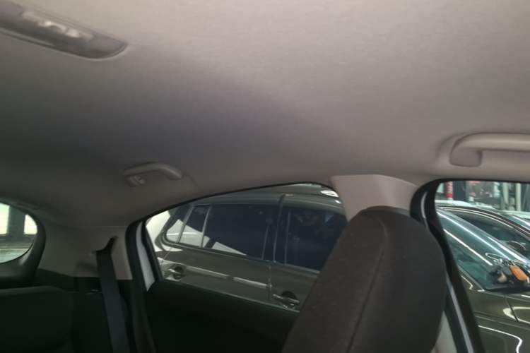 Used Honda Vezel 2017 1.5L CVT 2WD Comfort Model Headliner