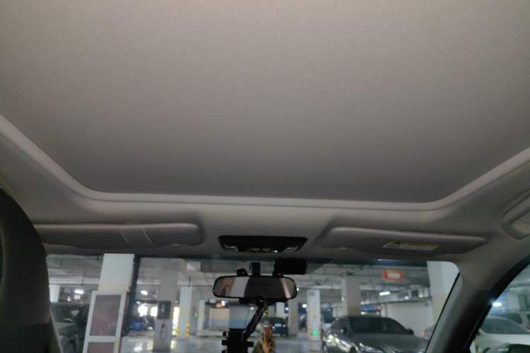 Used Honda Vezel 2017 1.8L CVT Two-Wheel Drive Luxury Model Headliner